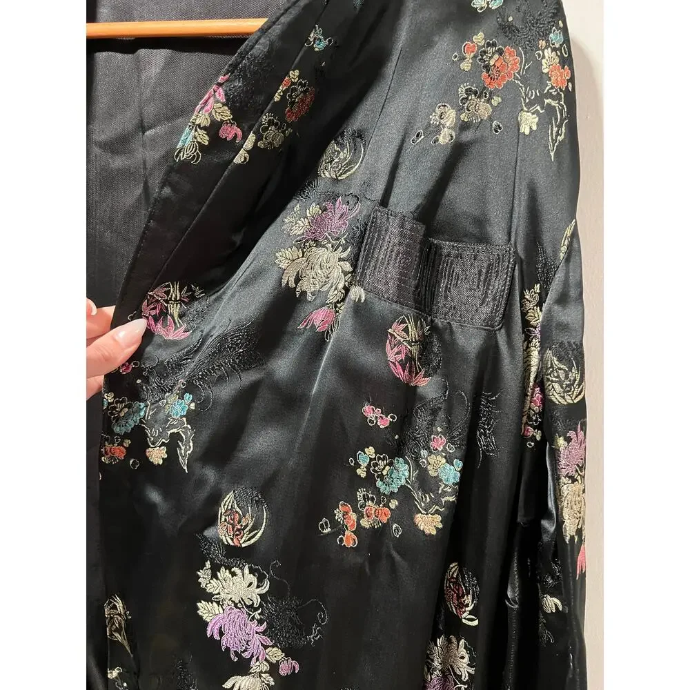 Vintage Japanese Black Floral Satin Robe Quilted Collar & Wrists Large JL